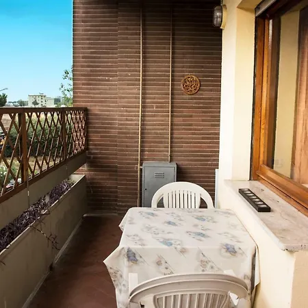 Cinecitta Apartment *